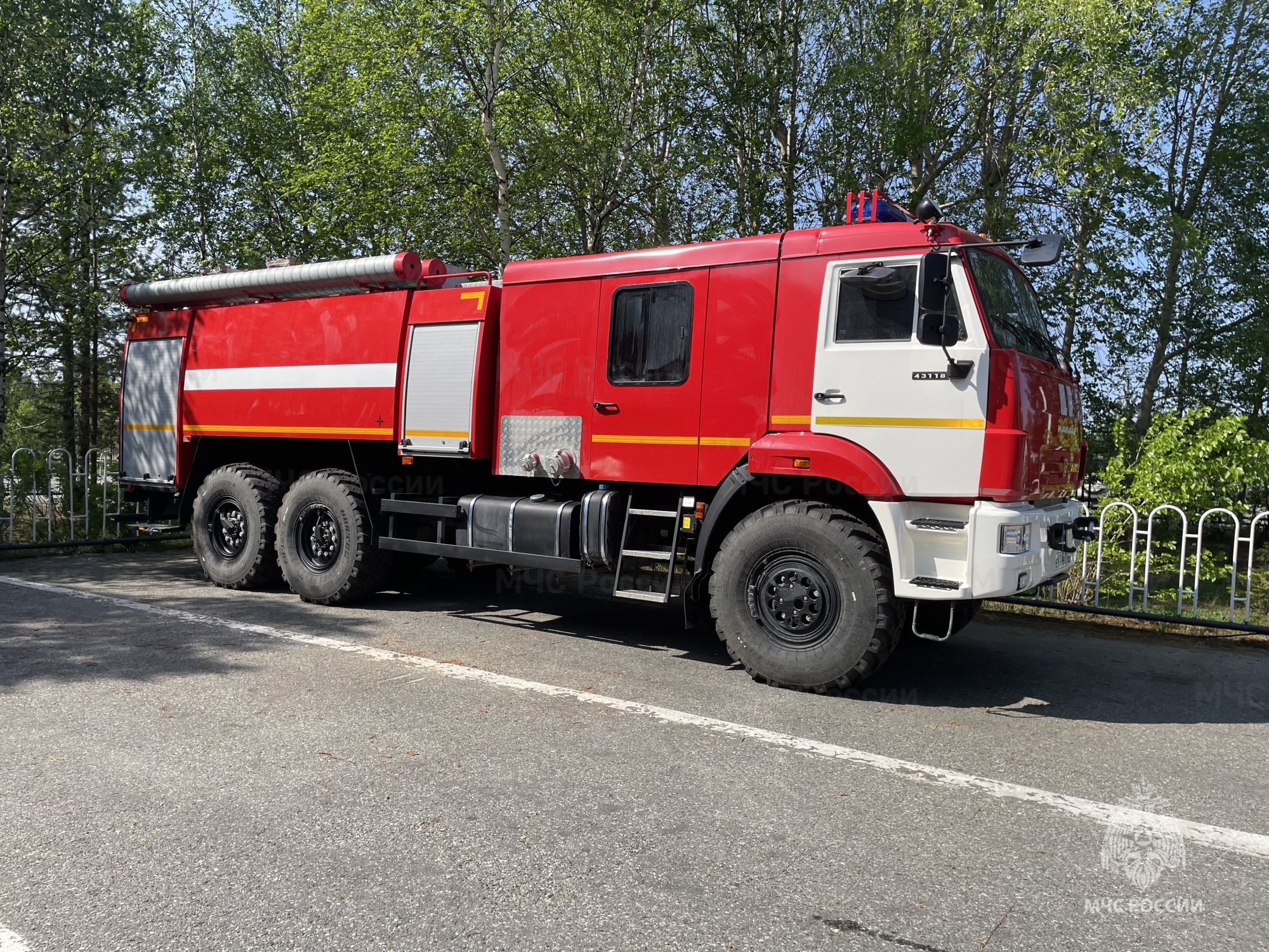 Современные пожарные автомобили прибыли на вооружение в 18 отряда города  Лянтора | 06.06.2023 | Ханты-Мансийск - БезФормата