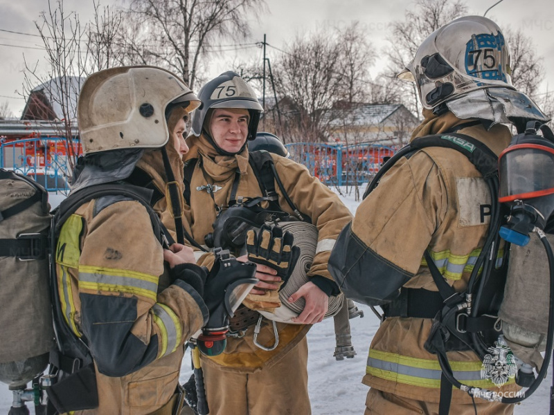 Возгорание автомобиля в г. Сургуте