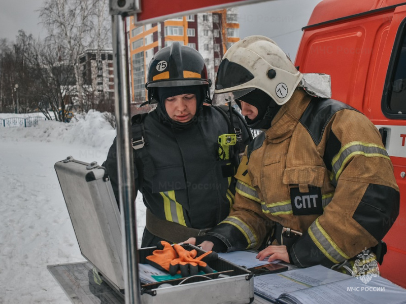 Пожар в многоквартирном жилом доме в г. Ханты - Мансийске